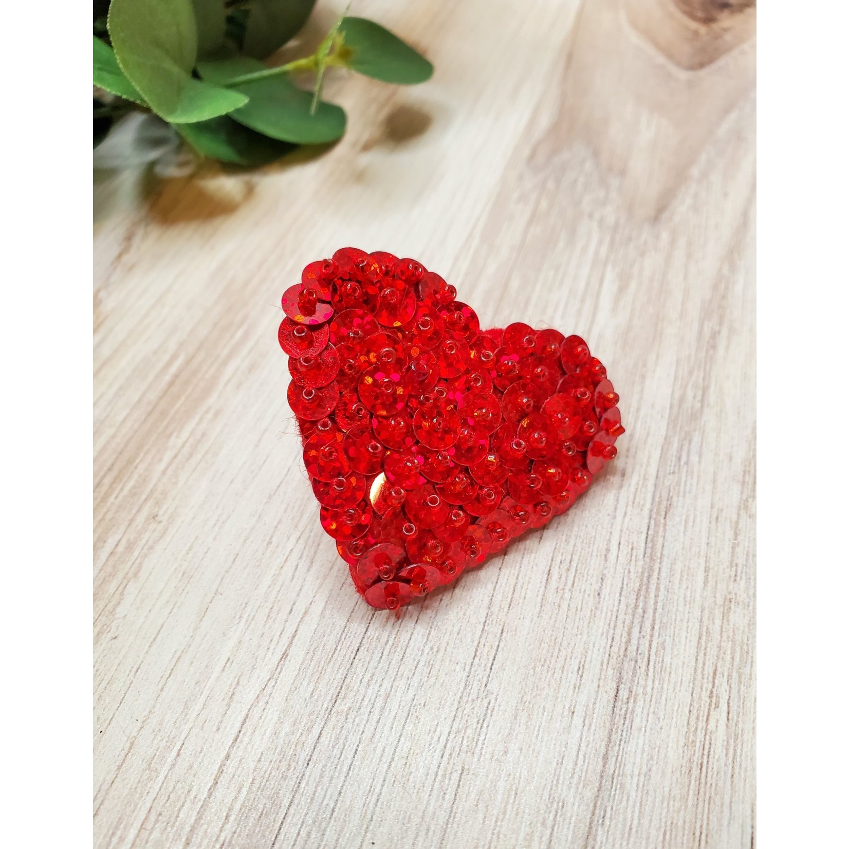 Roan's Repertoire Medium Sequin Heart Pin
